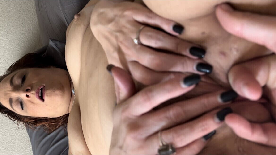 Victoria Laye fingered through multiple orgasms while husband