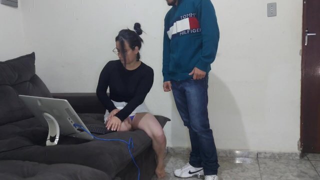 casada sozinha casa mini saia! recebe técnico safado grande!