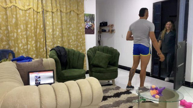 contrato muchacha para hacer aseo termino follandomela