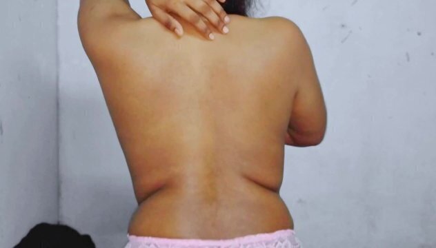 කඩලා නැති නිසා ගල් කැපුවා Hot body👅😘😘