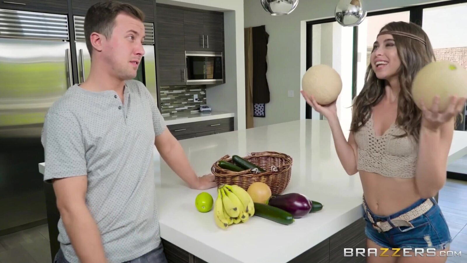 Funny teen Riley Reid fucks thick-dicked