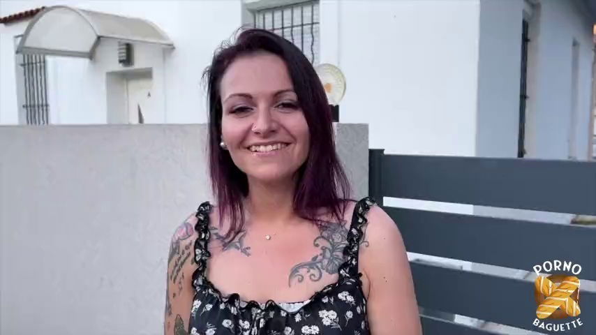 Vic wants a good cock to fuck in the garden