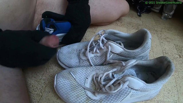 Cumshots friends white Nike Tanjun