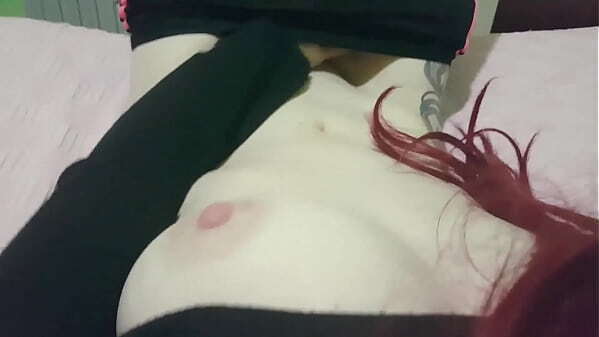 MILF enjoys having huge orgasm