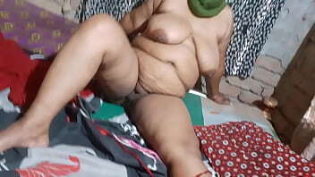 Desi wife'_s nude body