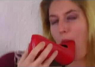 Blonde stuffing shoe pussy