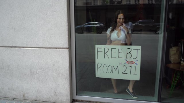 FREE BLOWJOB MILF HOTEL WINDOW FIRST CITY AUSTIN