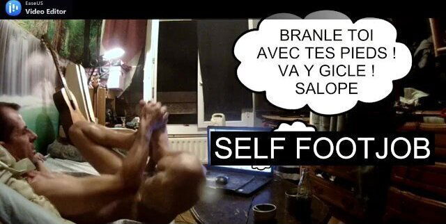 girl film iphone persers jerk with feet