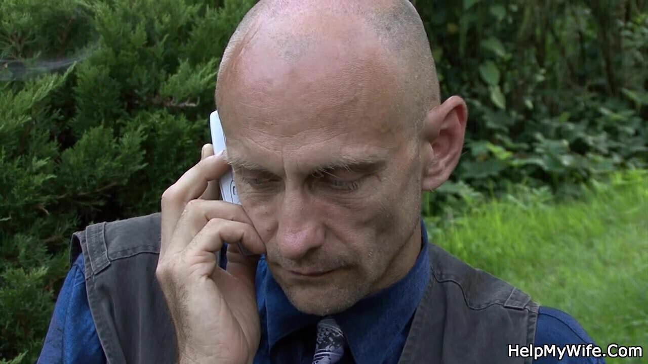 Hung stud bangs young wife