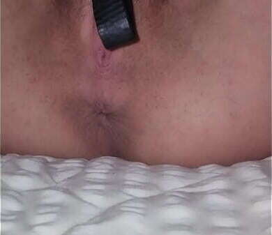 Piccola studentessa religiosa punisce pensieri peccaminosi