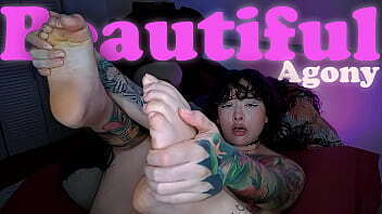 Beautiful agony cute tattoo girl until squirt.