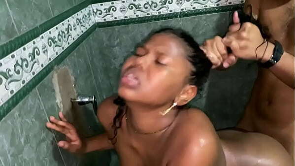 prima ducha espio terminamos follado co&ntilde_o tetas grandes