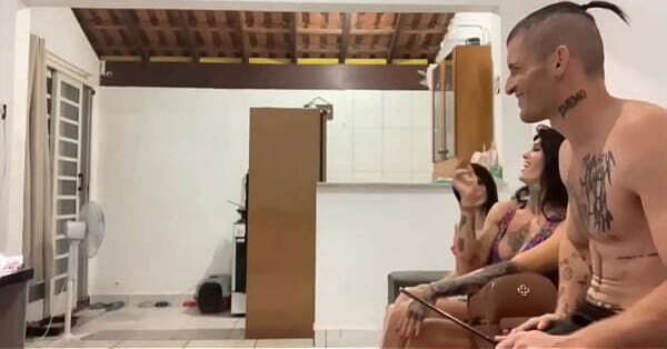 minha mina tomar banho comi amiga dela