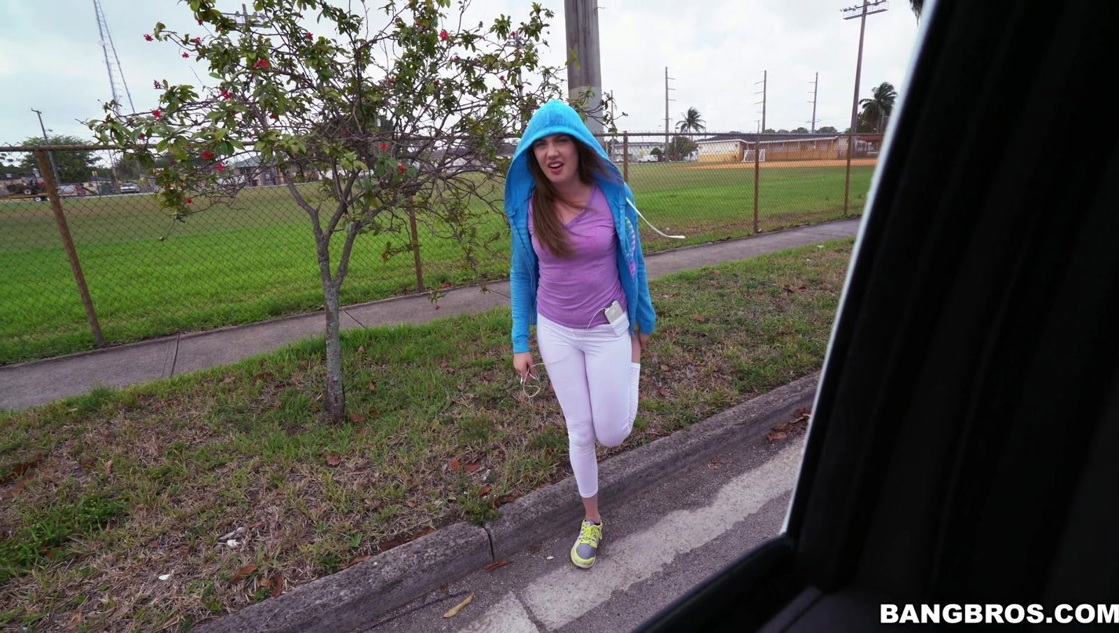 Adorable amateur Elena Kushka gives gets fucked doggy