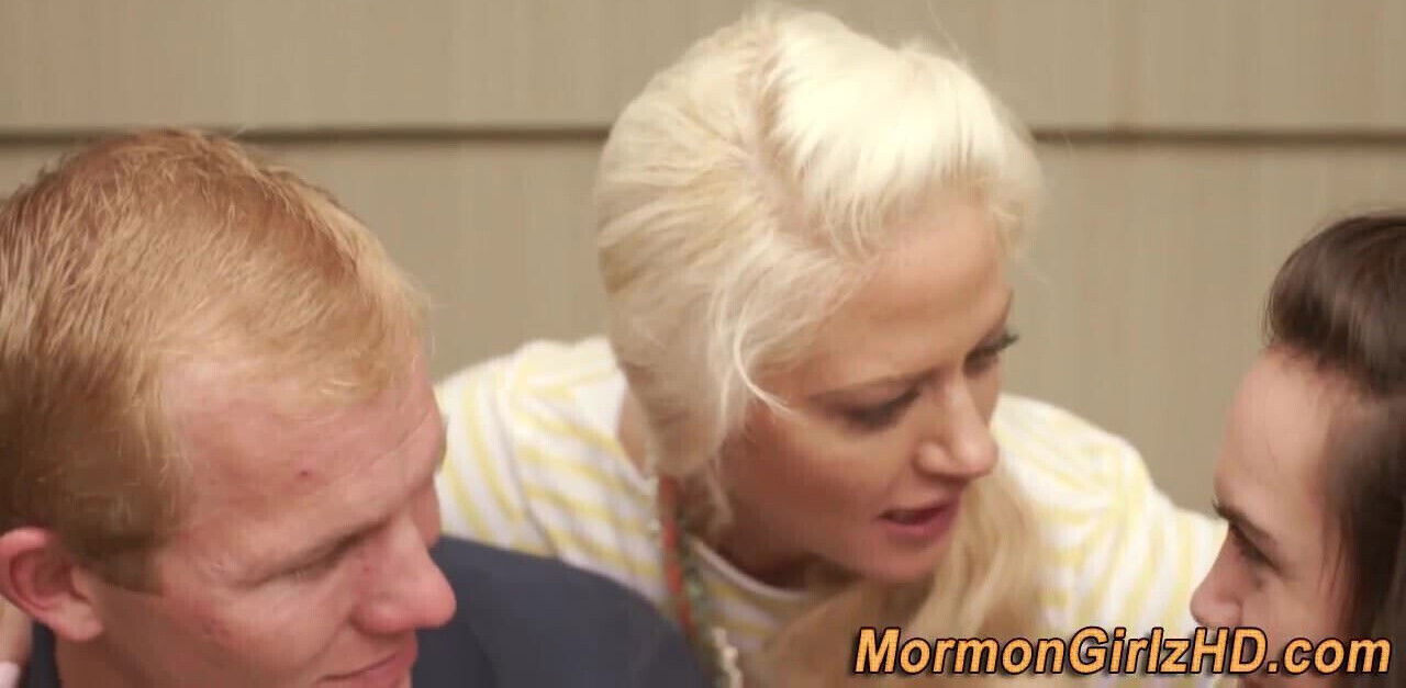 Mormon milf 3way fucks