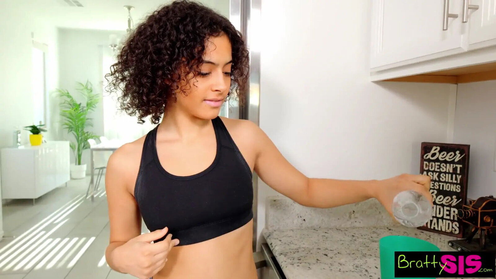 KNOW cant resist perfect body