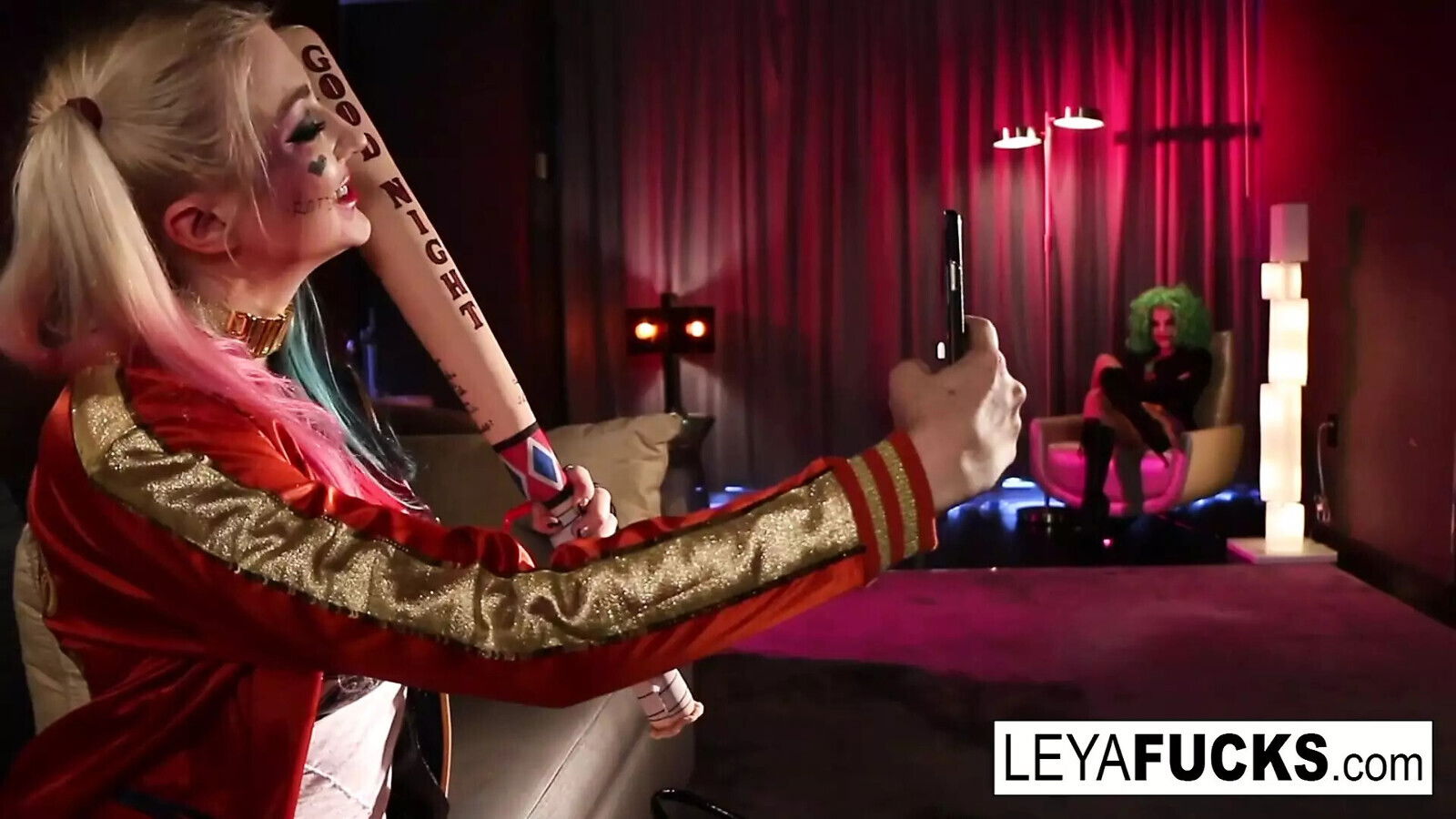 Whorley Quinn gets caught fucked Joker