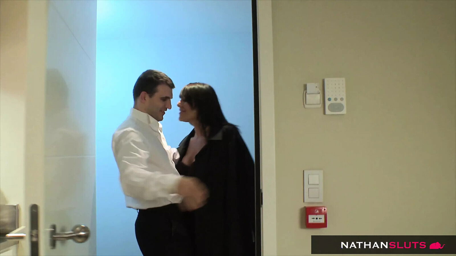 Hard Pounding Cougar Daisy Rock