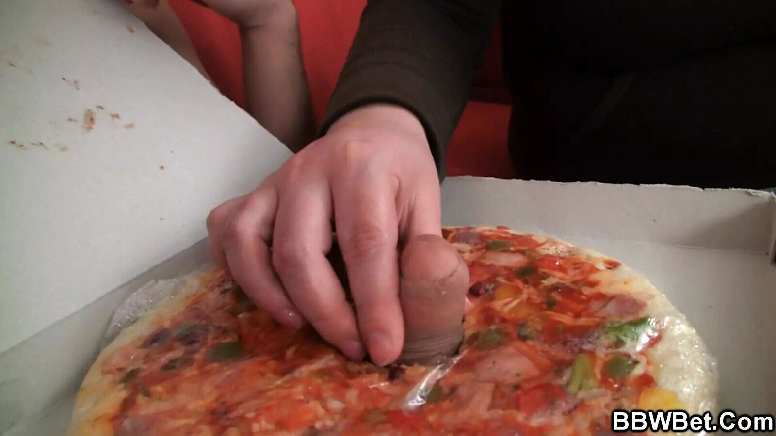 Tricky seduces delivery girl