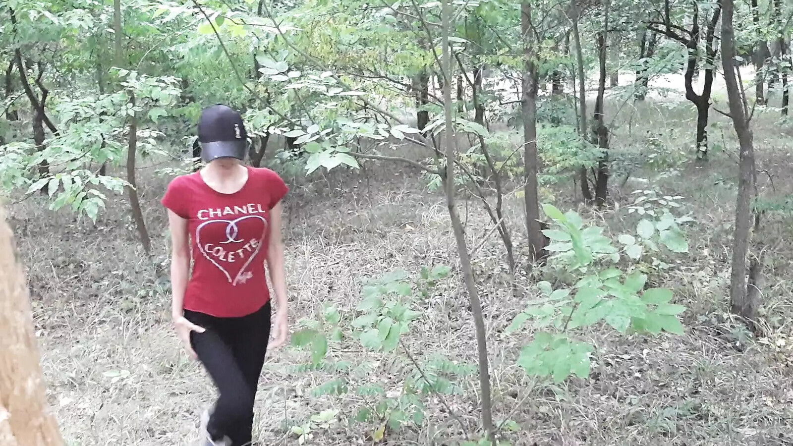 Beautiful stranger came public place licked pussy Lesbian-candys