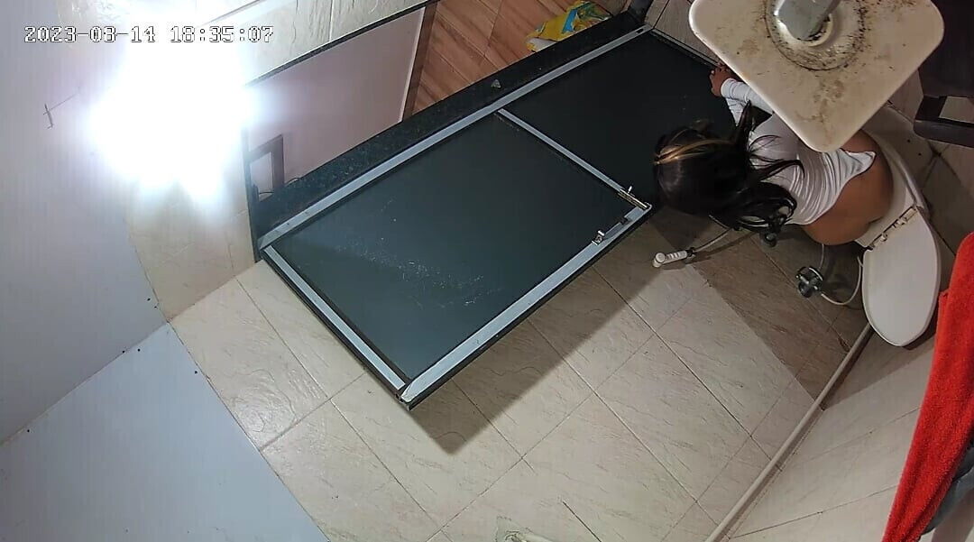 hotel bathroom c_c_t_vviral clips. hotel bathroom krte huye camera pkde Viral video