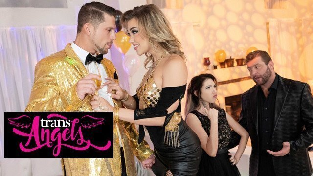 TRANS ANGELS Emma Rose Sucks Roman's Dick Year's Lets Explode Face