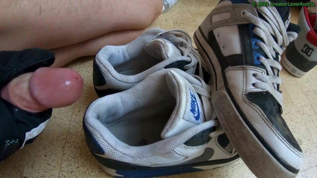 cumshots Nike Airmax