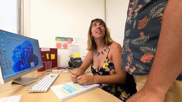 vous aurais augmenté quand patron baise bureau pour promotion