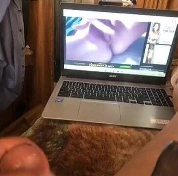 Close pussy watching gave hard