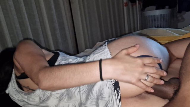 DEJO COGER CUCHARITA HERMANASTRO HACER RUIDO PARA PILLEN