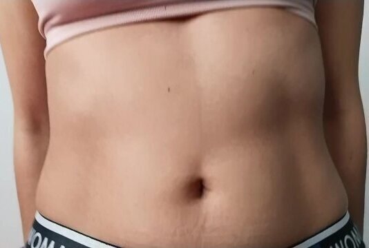 Me encanta subirme sobre mi amigo y sentir su pene