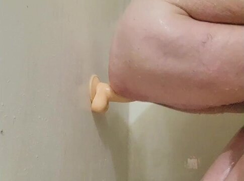 American Milf dildo suck squirt shower