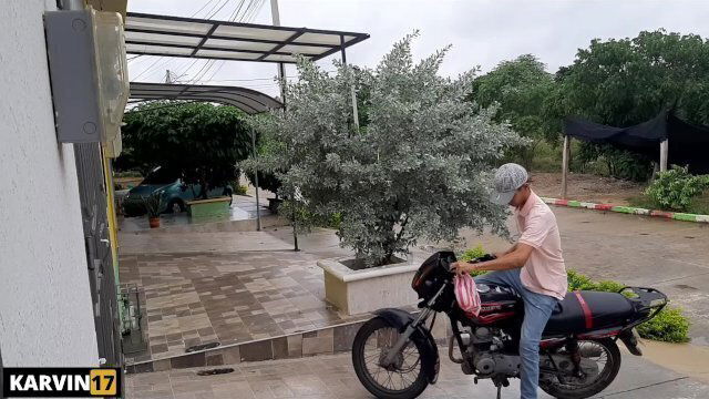 Me follo al repartidor porque no tengo dinero y mi novio no está en casa - KARVIN17