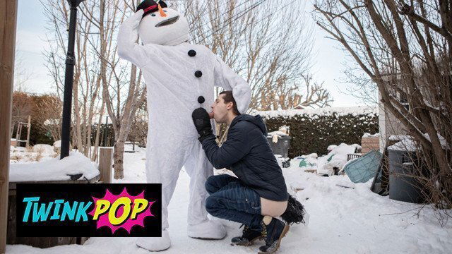 TWINKPOP Tattooed Sinn Gets Dressed Snowman Fucks Benjamin Blue's Holes