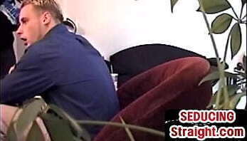 Str8 amateur stud first time dicksucked by gaydaddy