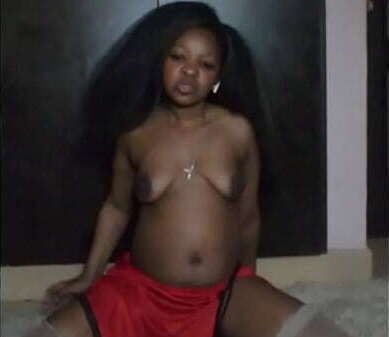 Tatiana gives sensual dance