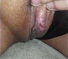 Shina hernandez esperando a que le describas todo lo que deseas hacerle imaginandote que es esa persona a la que no se lo puedes hacer pero lo deseas.