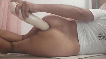 Socando consolo muito gostoso cu,Que del&iacute_cia @!!!!