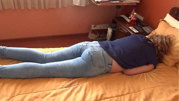 find stepmother resting with jean down give cumshot beautiful