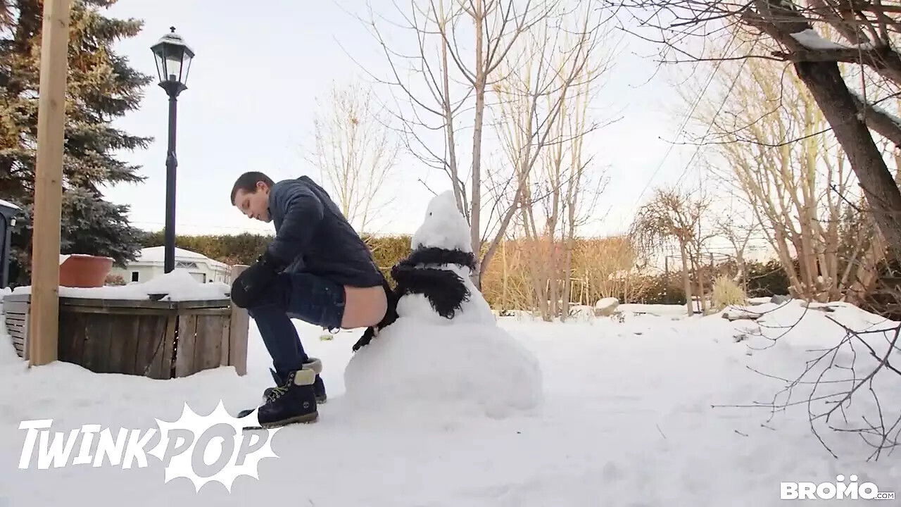 Weirdo Twink Benjamin Blue Gets Drilled Snowman Sinn TWINKPOP