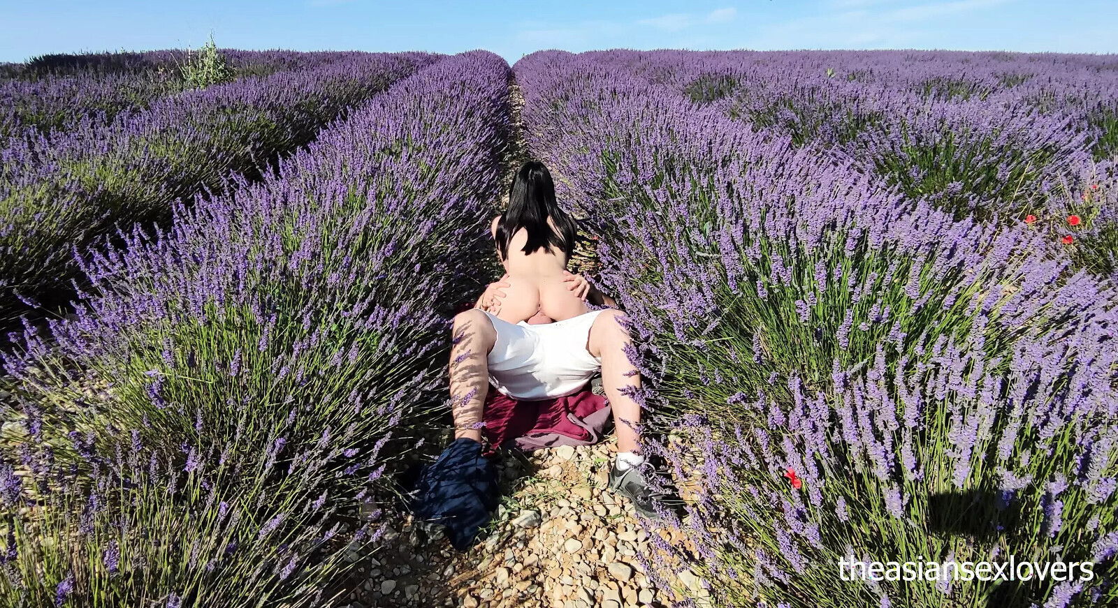 Outdoor almost caught with this asian student while fucking public