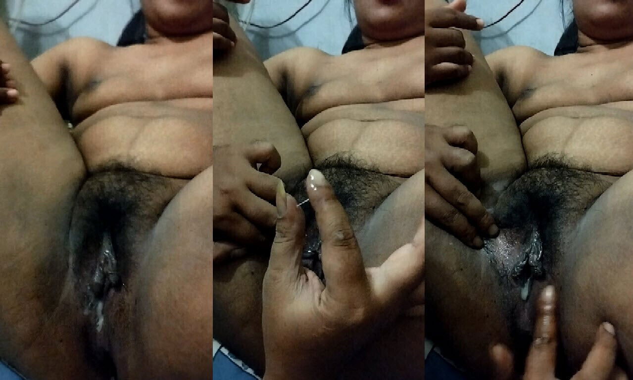 Lia's pussy muddy flooded with semen, very delicious