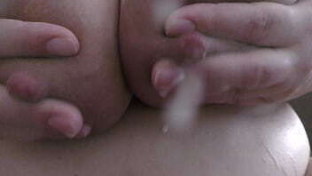 Wife with natural lactating boobs started milking breast squirt your face!