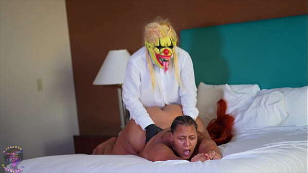 Slut Charlie Gets Aquainted With Gibby Clowns After Boyfriends Leaves Hotel Room