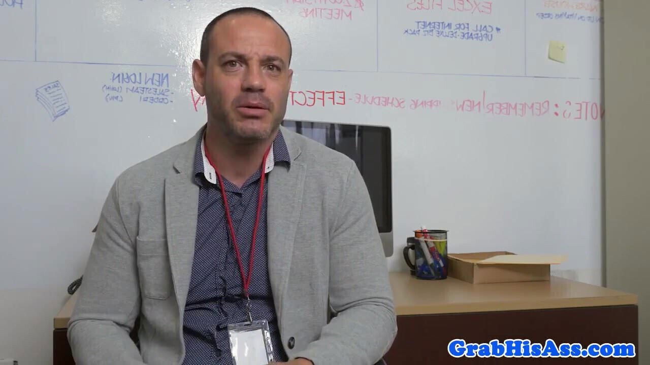 Office bottom analized during team building