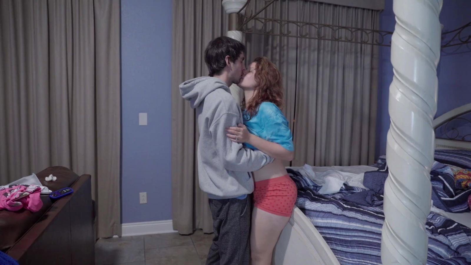 beautiful milf invited stranger passionately fucked.