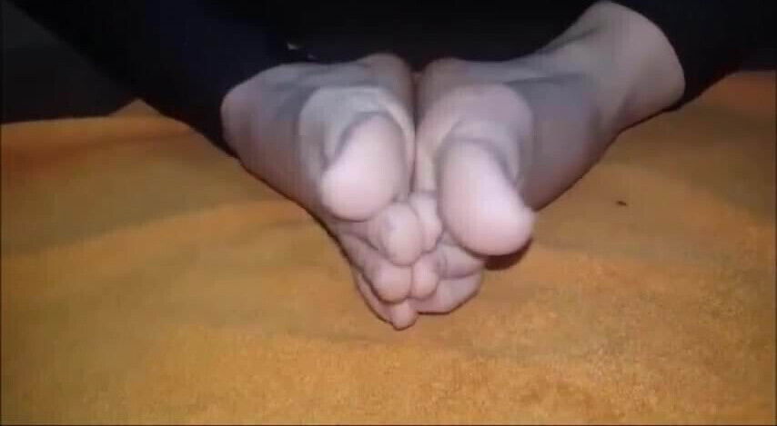 Gitsa moves sexy (size feet, part