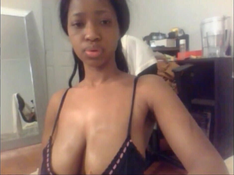 Big breast ebony on cam (no sound) 1 of 2