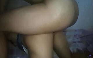 MI PADRASTRO DEJA A SU NUEVA NOVIA EN CASA SOLA Y LA TOMO DEL PELO Y LE METO UNA DELICIOSA FOLLADA