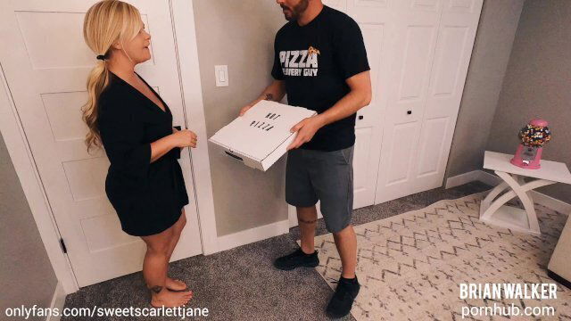 Pizza Delivery gets Fucked.